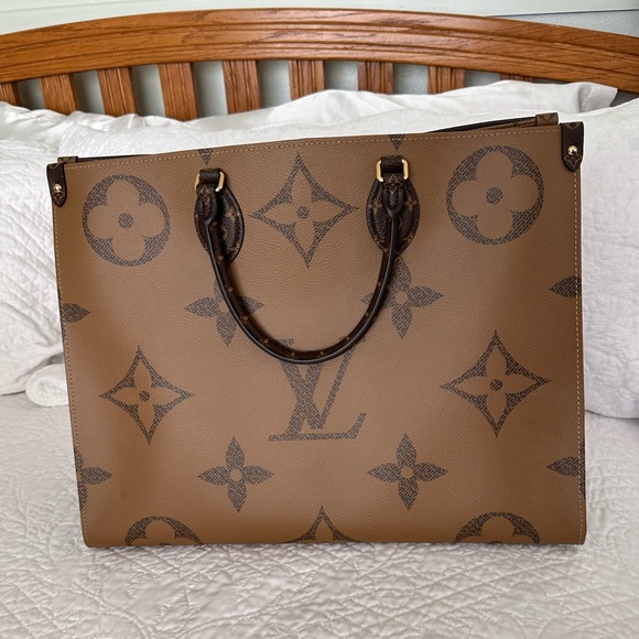 Louis Vuttion on the go GM - Picture 2 of 8